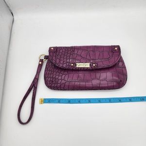 Jessica Simpson wristlet